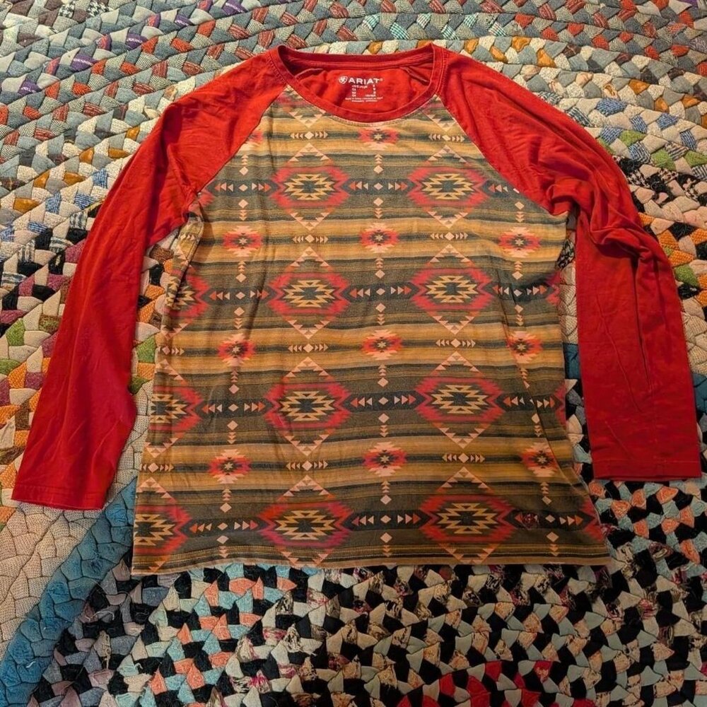 Ariat red long sleeve shirt with Aztec print. Size M #western #cowboy